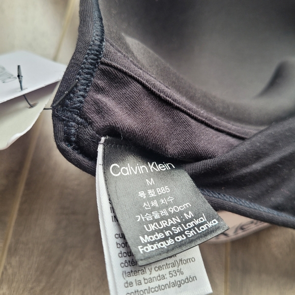 Calvin Klein padded bralette - Picture 3 of 3